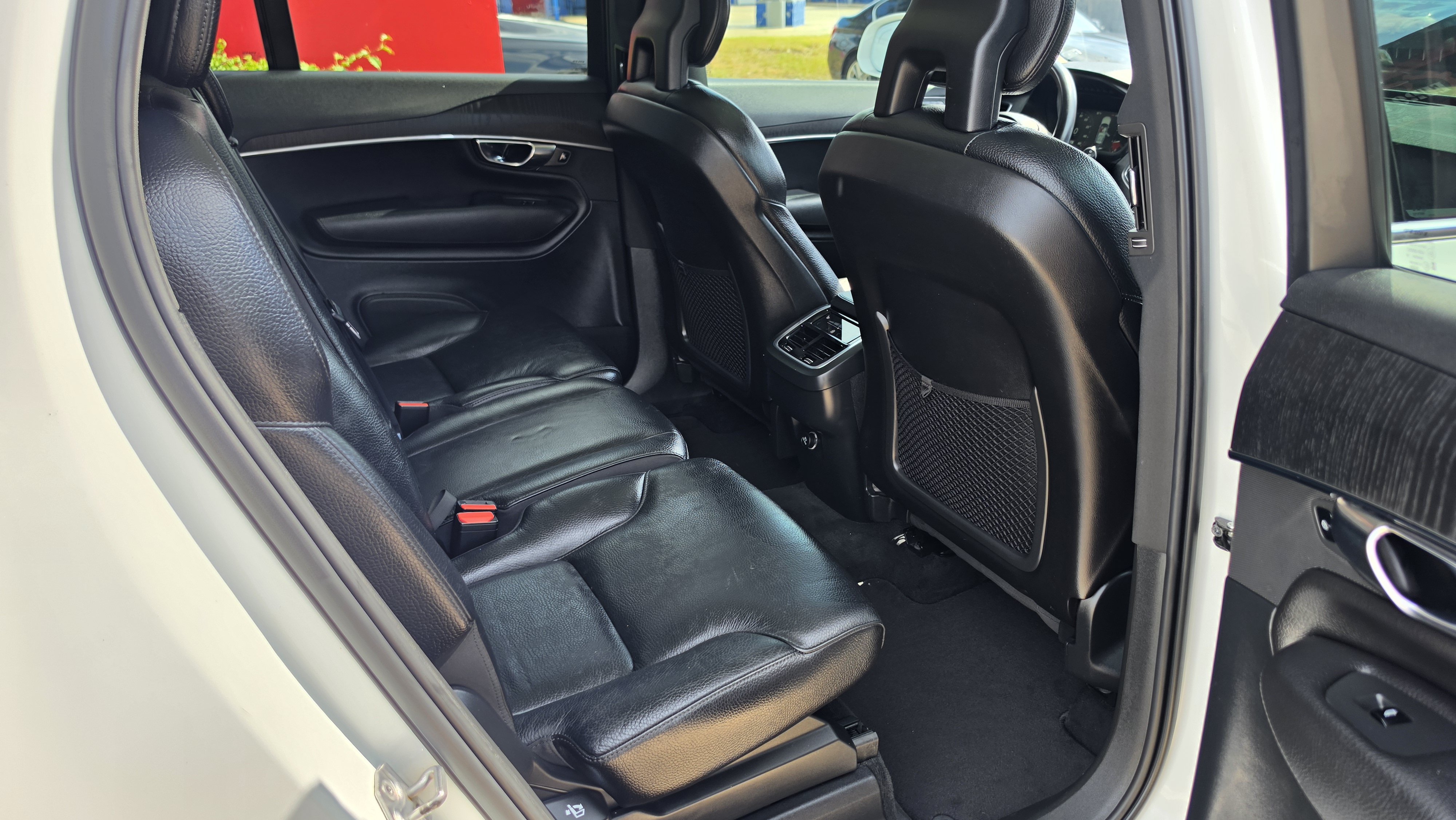 Used 2020 Volvo XC90 T6 Momentum AWD/4WD image 26