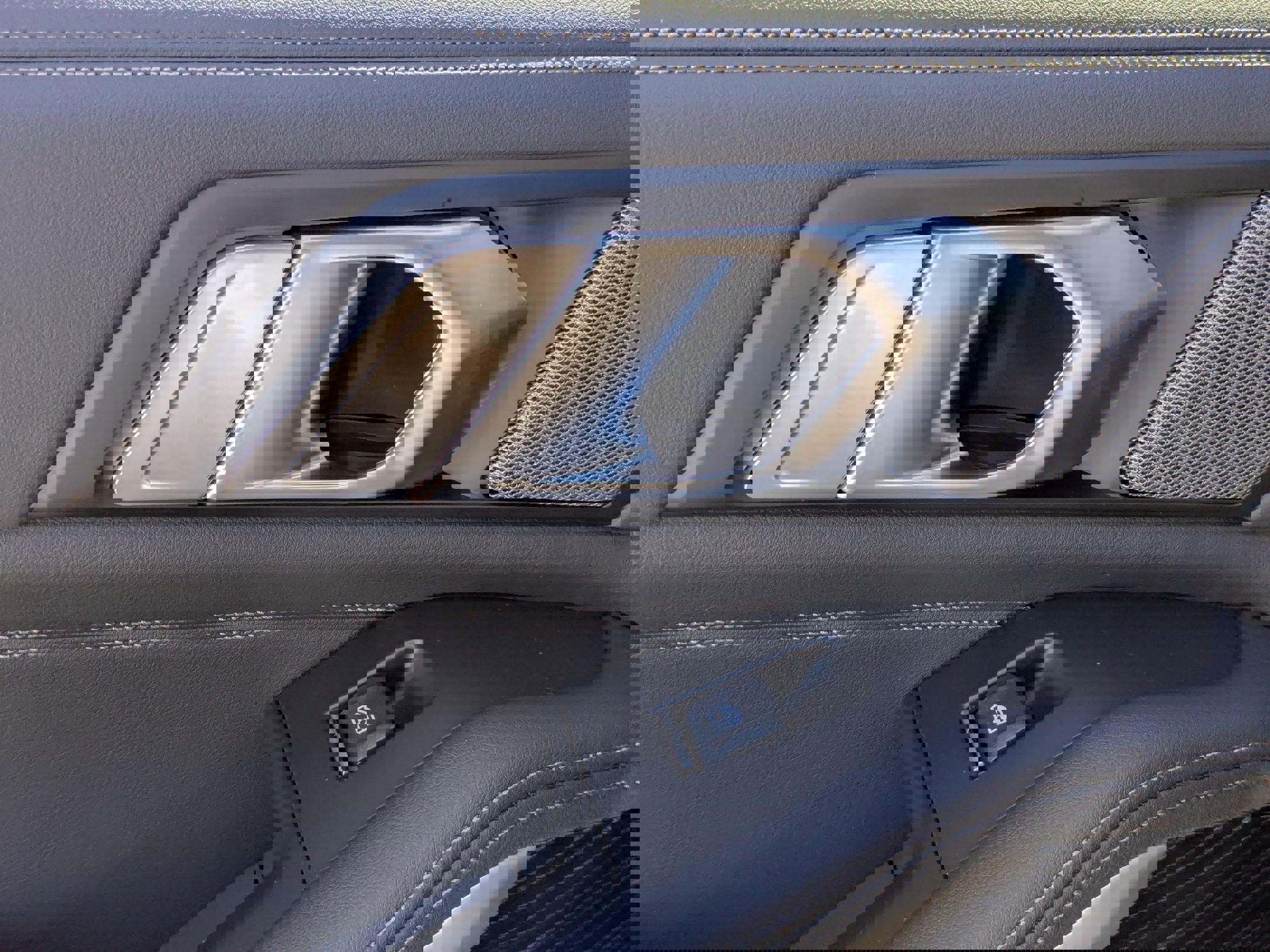 New 2026 BMW X5 xDrive40i w/ M Sport Package image 28