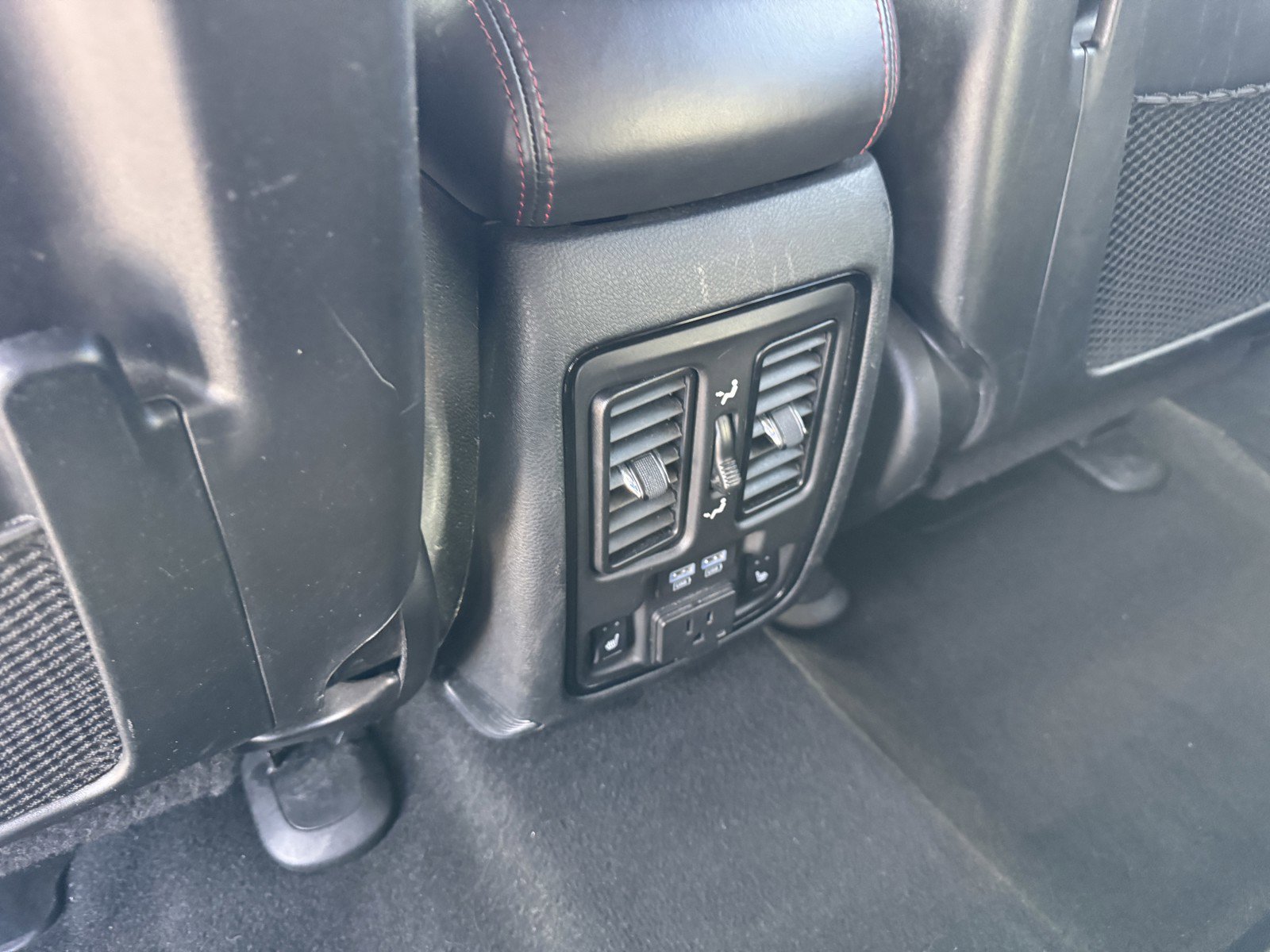 Used 2024 Dodge Durango GT image 17