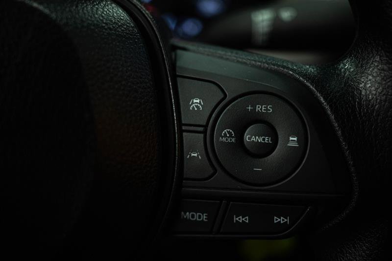 Used 2025 Toyota Corolla Cross L FWD image 16