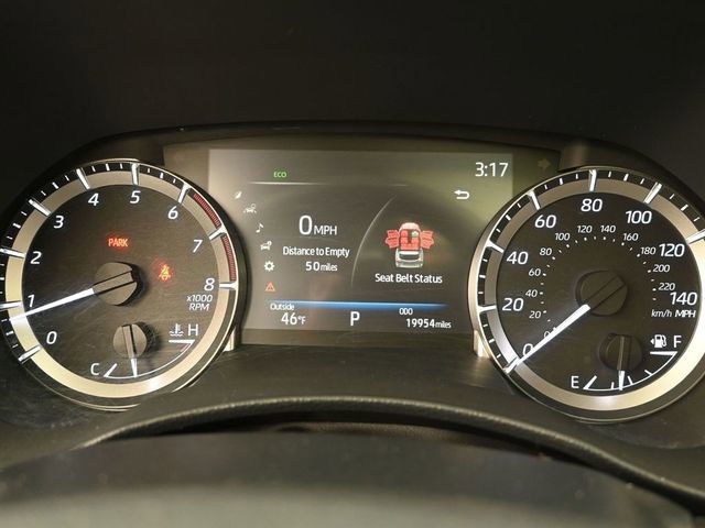 Certified 2023 Toyota Highlander XLE image 29