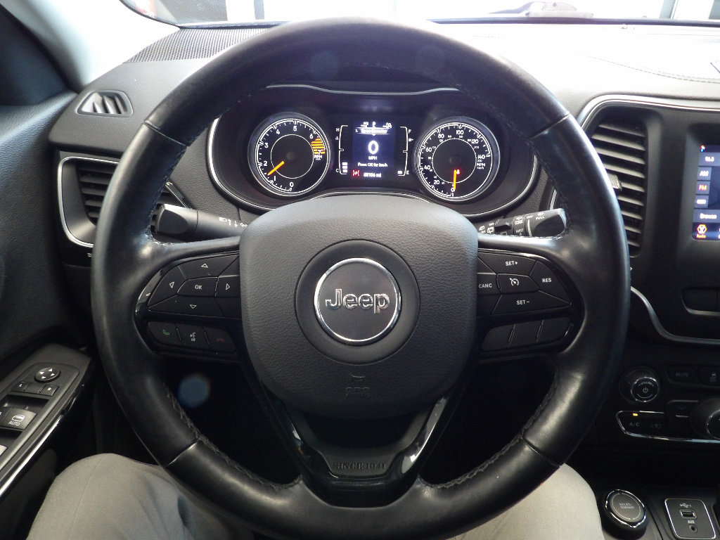 Used 2020 Jeep Cherokee Latitude Plus image 27