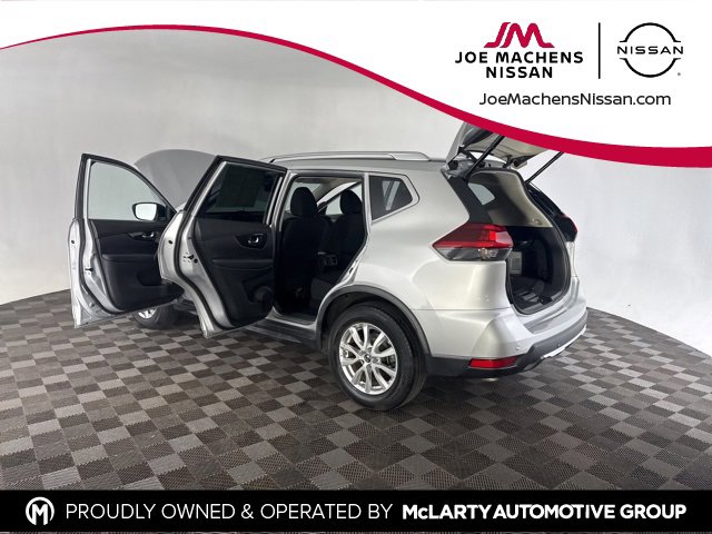 Certified 2020 Nissan Rogue SV image 16