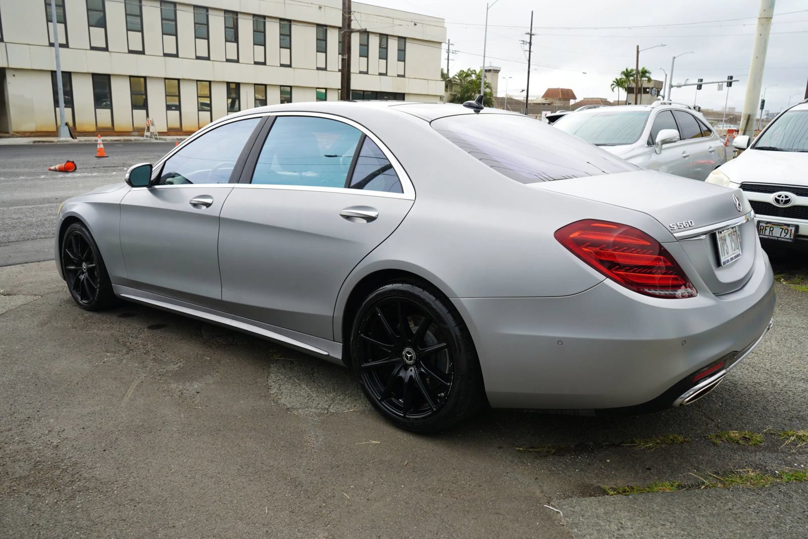 Used 2018 Mercedes-Benz S 560 Sedan image 23