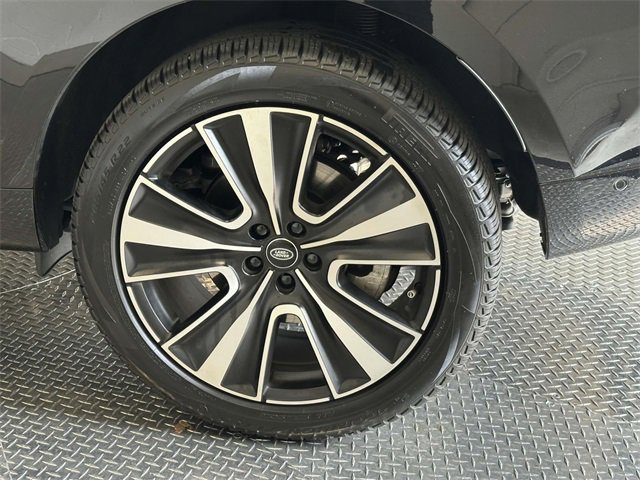 Used 2024 Land Rover Range Rover SE image 13
