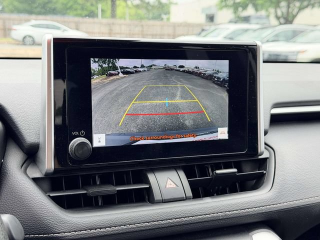 Used 2025 Toyota RAV4 XLE AWD/4WD image 20