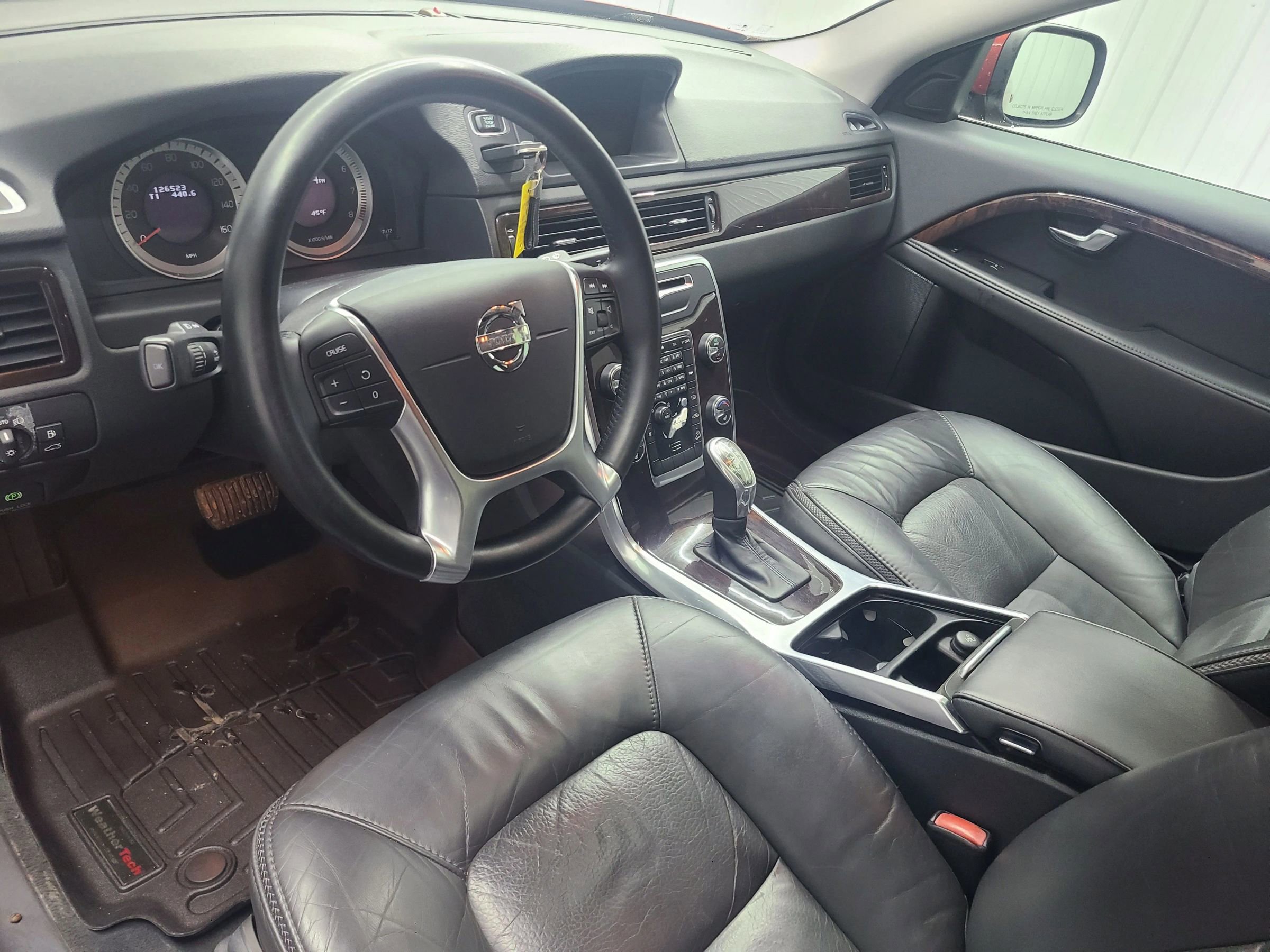 Used 2013 Volvo XC70 3.2 image 24