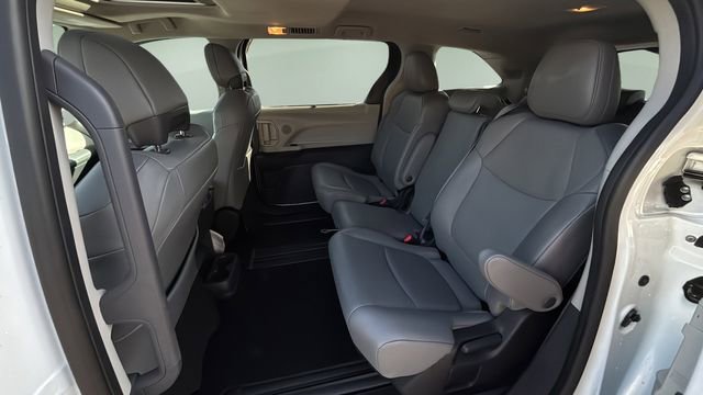 Used 2023 Toyota Sienna XLE w/ XLE Plus Package image 20