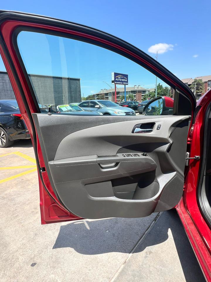 Used 2014 Chevrolet Sonic LT FWD image 14