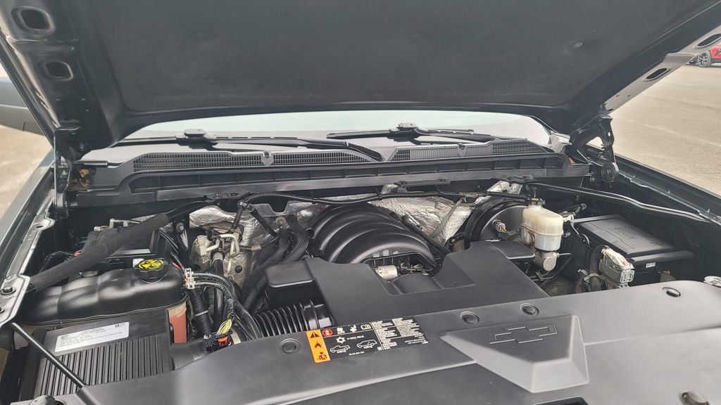 Used 2017 Chevrolet Silverado 1500 LT w/ LPO, Black Pack image 11