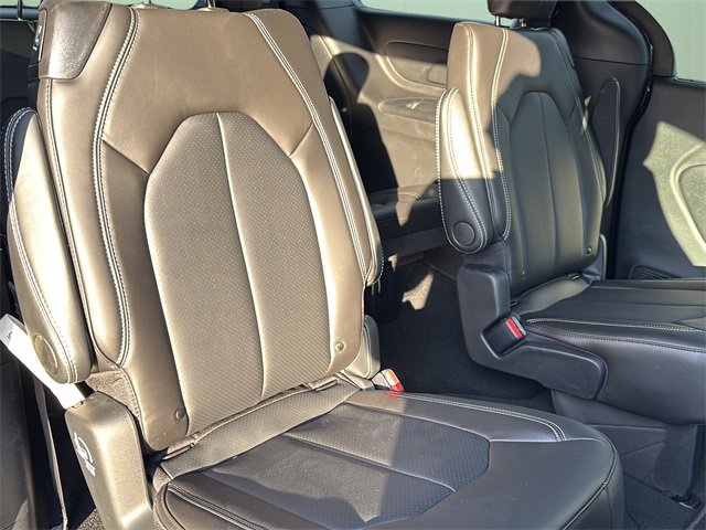 New 2026 Chrysler Pacifica Select image 40