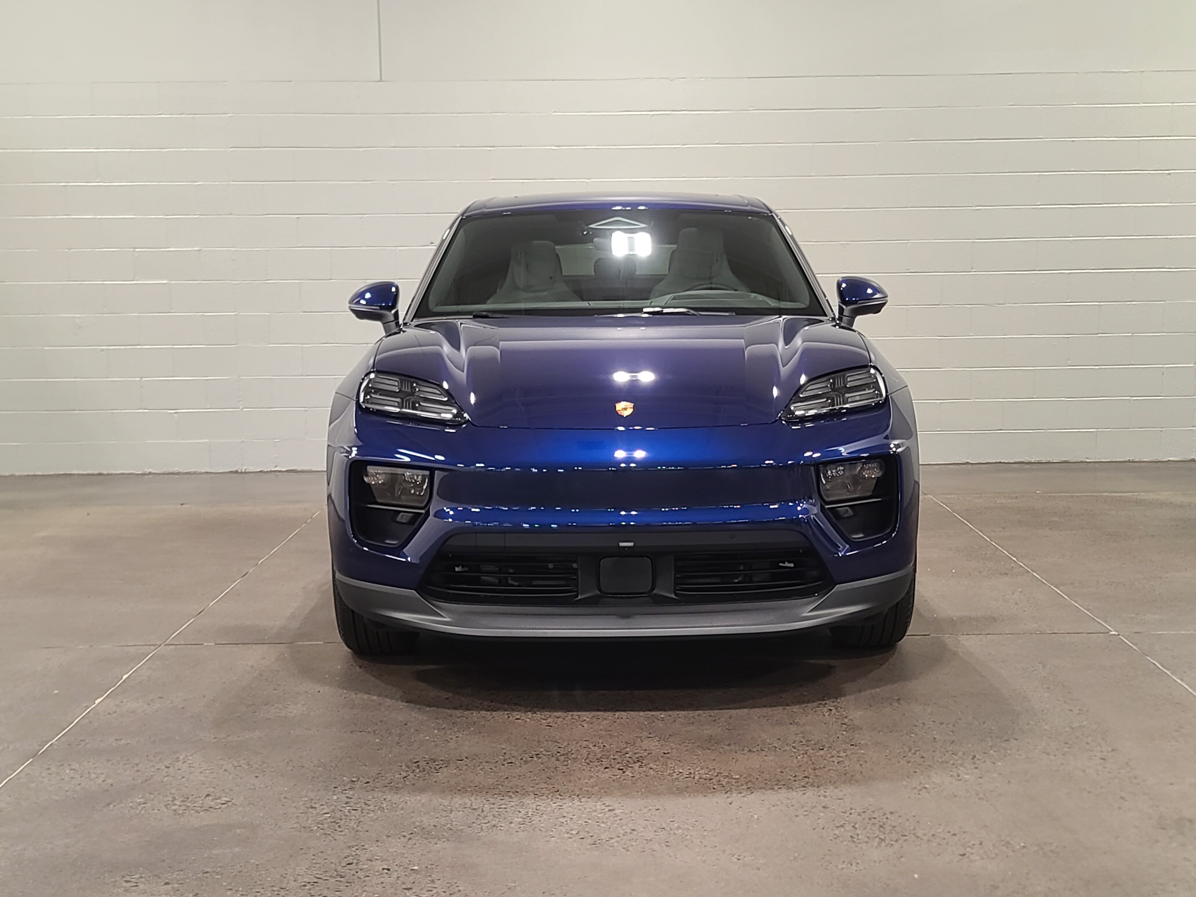 New 2026 Porsche Macan Electric RWD image 10