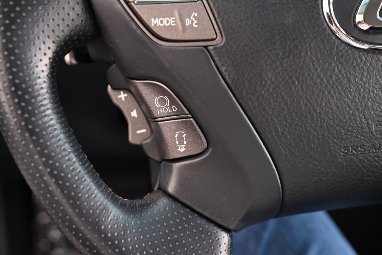Used 2011 Lexus LS 460 w/ Sport Pkg RWD image 36