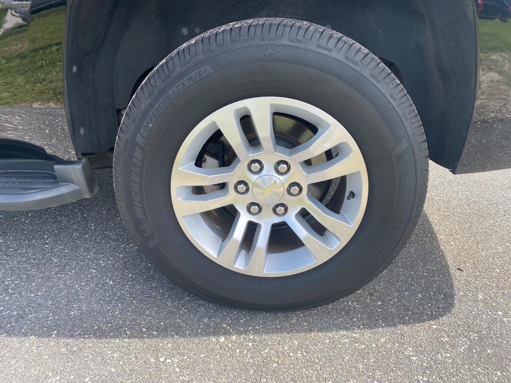 Used 2019 Chevrolet Tahoe LT RWD image 11