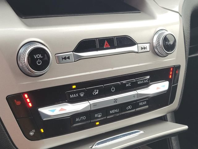 Used 2022 Ford Explorer XLT w/ Equipment Group 202A image 32