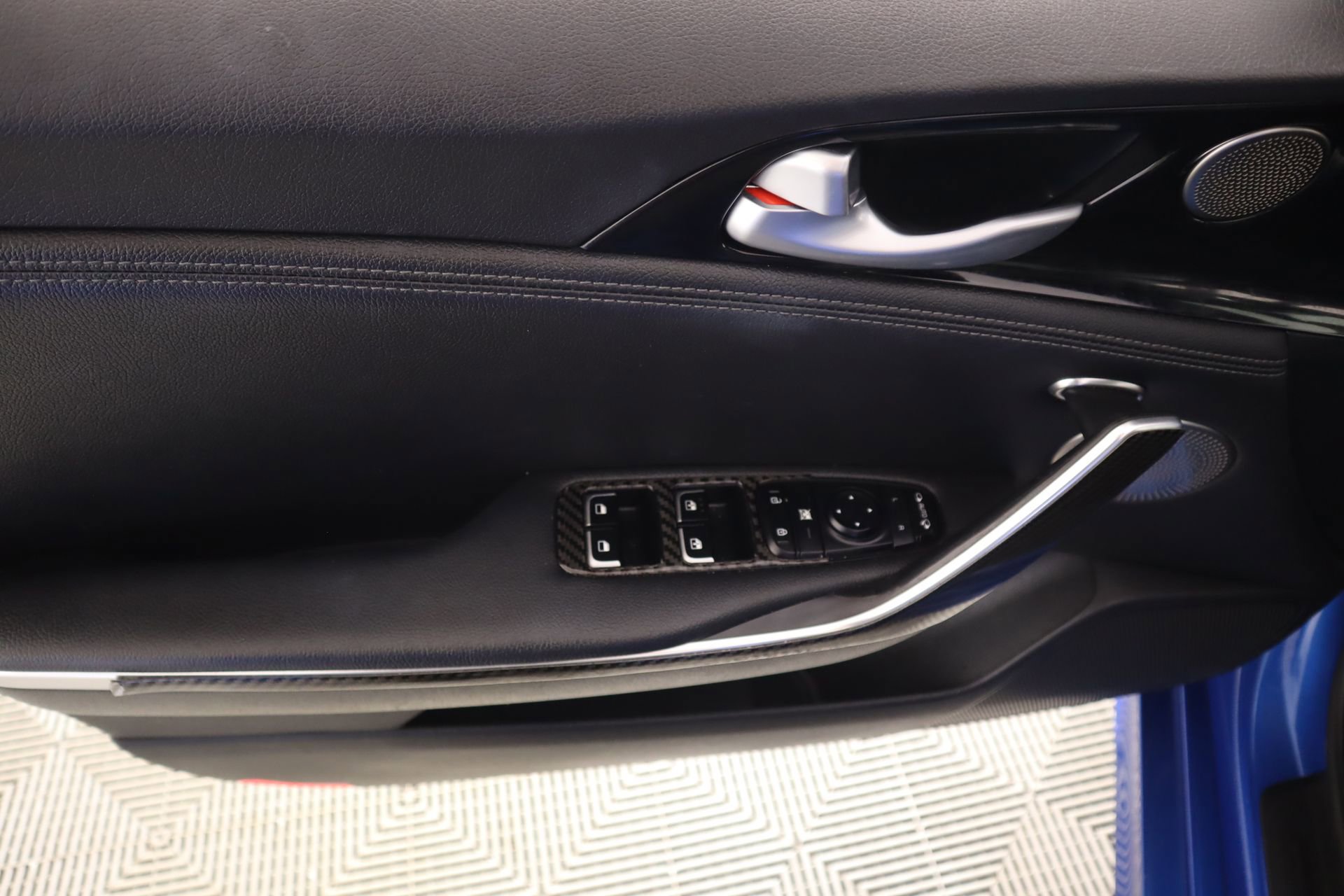 Used 2020 Kia Stinger GT-Line w/ Sun & Sound Package image 17