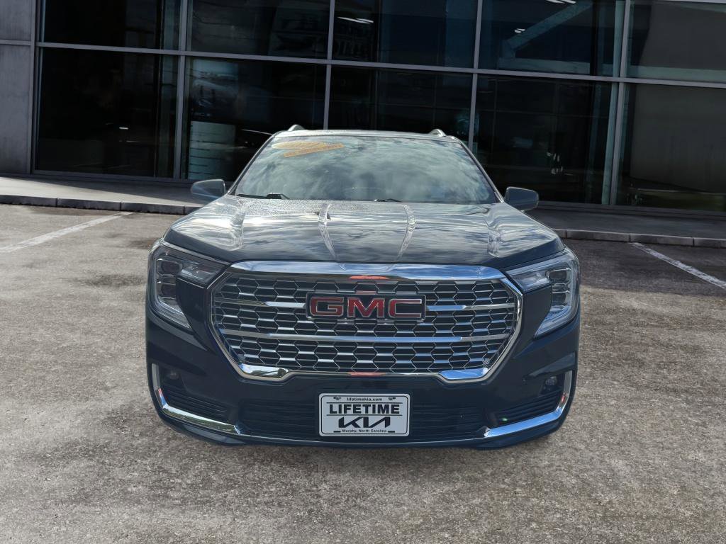 Used 2022 GMC Terrain Denali image 2