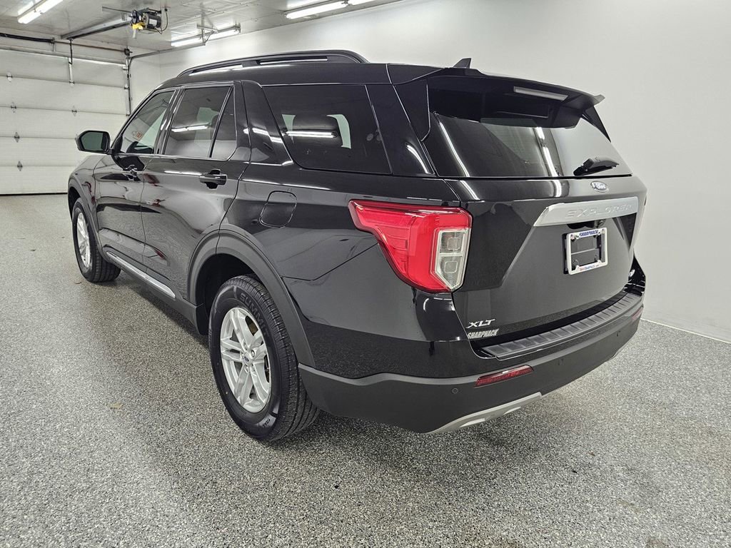 Used 2022 Ford Explorer XLT w/ Equipment Group 202A AWD/4WD image 6