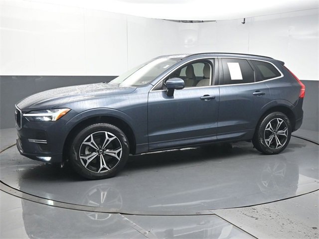 Used 2022 Volvo XC60 B5 Momentum w/ Climate Package image 4