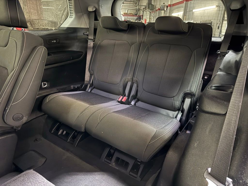 Certified 2023 Jeep Grand Cherokee L Laredo w/ Luxury Tech Group I image 13