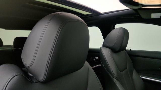 Used 2020 BMW 330i Sedan w/ Convenience Package RWD image 35
