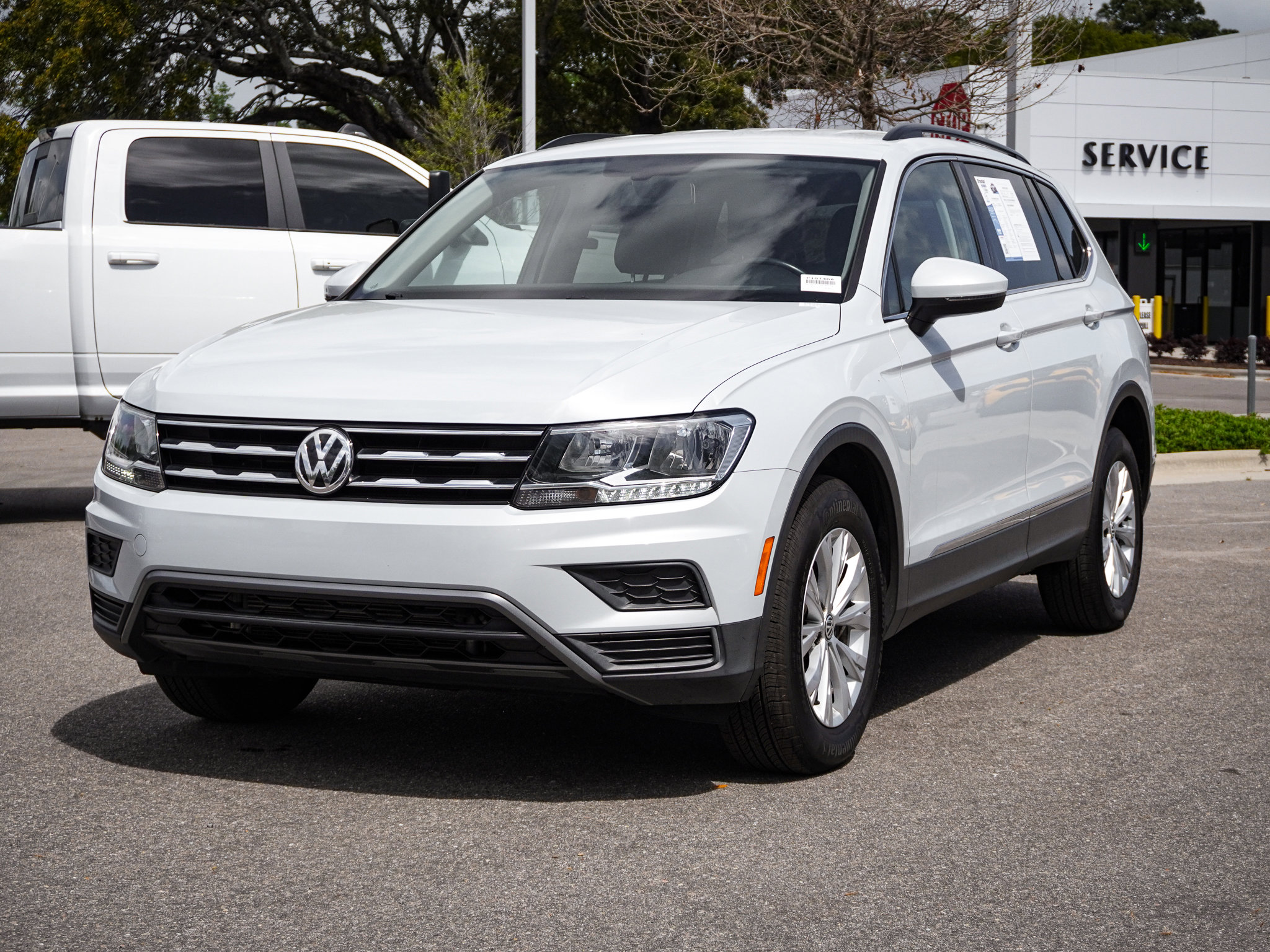 Used 2018 Volkswagen Tiguan SE image 5