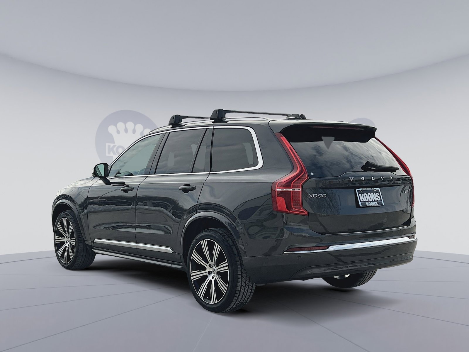 Used 2023 Volvo XC90 B6 Ultimate w/ Protection Package Premier image 4