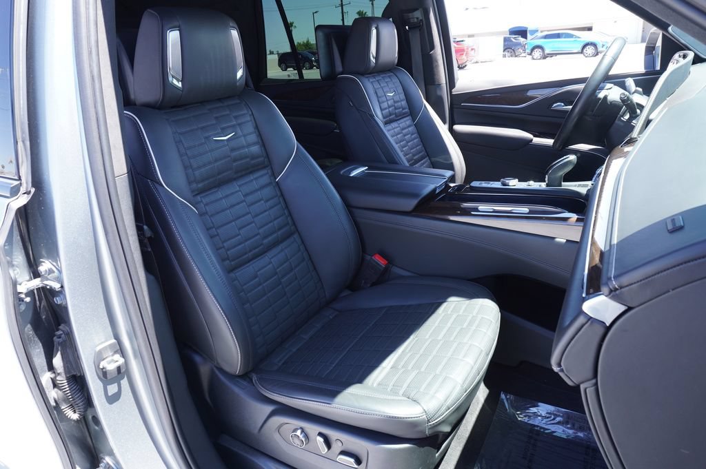 Certified 2023 Cadillac Escalade Sport Platinum w/ LPO, ONYX Package AWD/4WD image 13