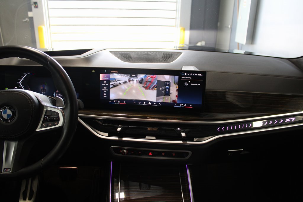 Used 2024 BMW X7 xDrive40i w/ M Sport Package image 31