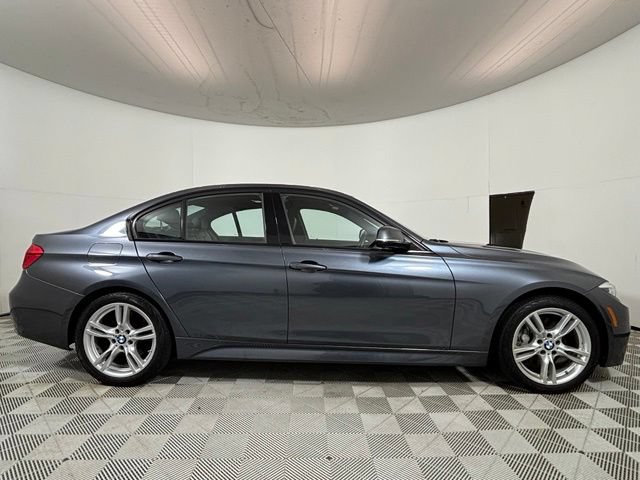Used 2017 BMW 340i xDrive Sedan AWD/4WD image 8
