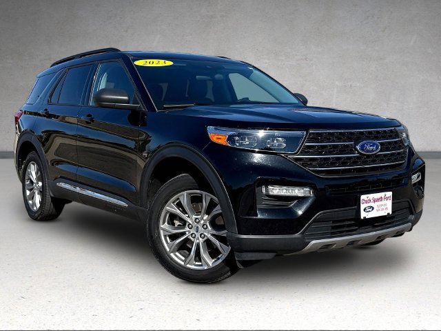 Certified 2023 Ford Explorer XLT w/ Equipment Group 202A AWD/4WD image 4