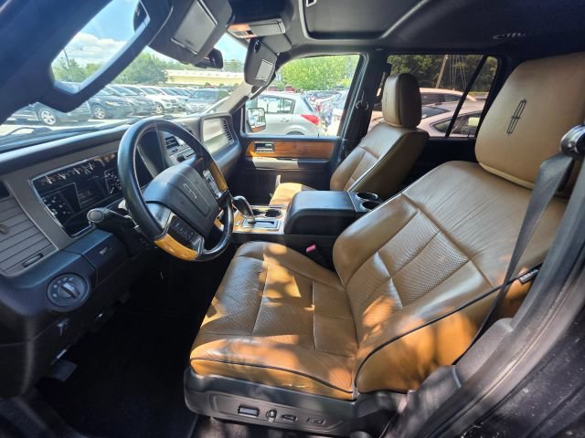 Used 2013 Lincoln Navigator L 2WD image 12