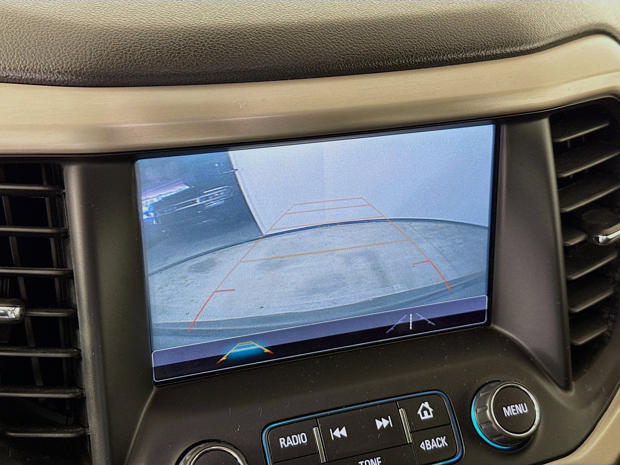 Used 2019 GMC Acadia Denali image 16