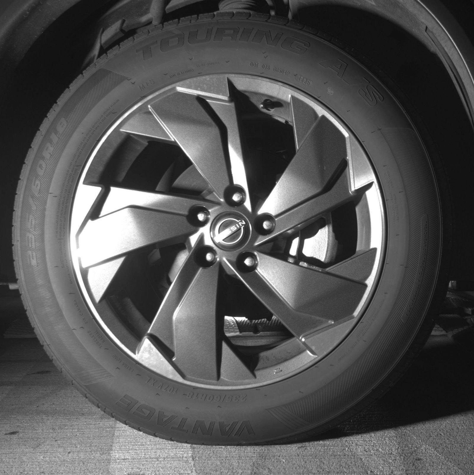 Used 2025 Nissan Rogue SV AWD/4WD image 16