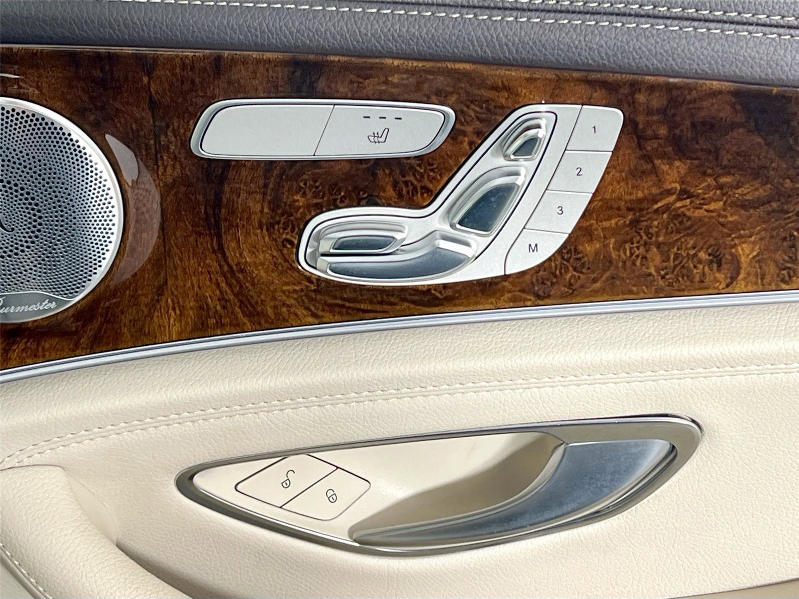 Certified 2019 Mercedes-Benz E 300 4MATIC image 31