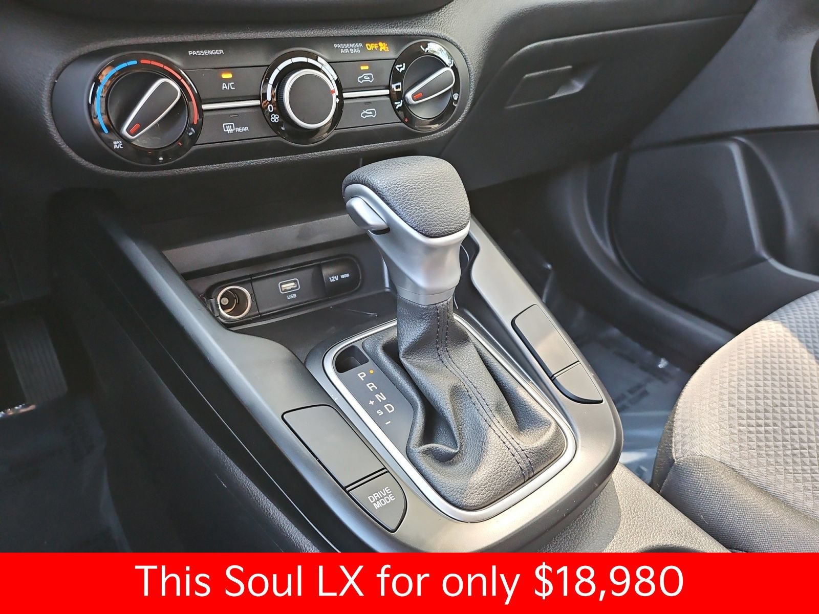 Used 2025 Kia Soul LX FWD image 24