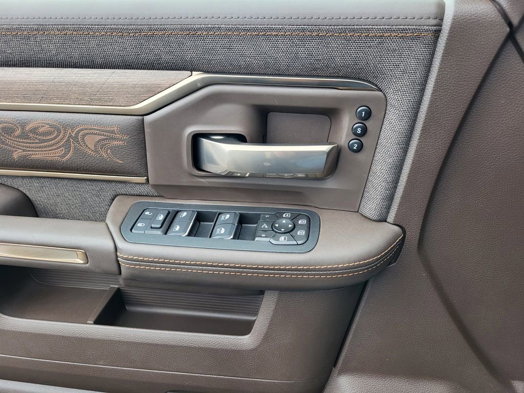 New 2026 RAM 2500 Limited AWD/4WD image 22