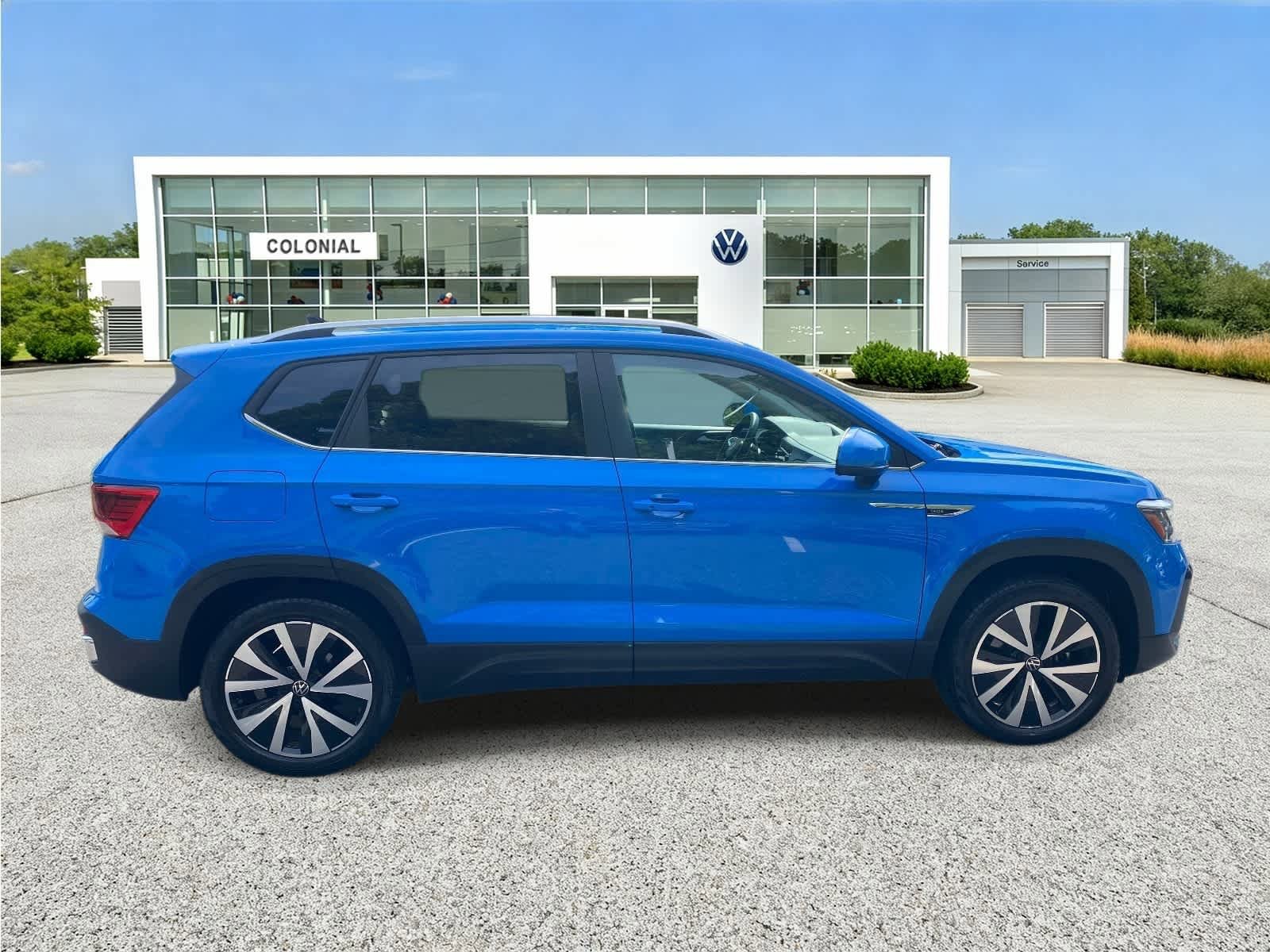 Certified 2022 Volkswagen Taos SE AWD/4WD image 6