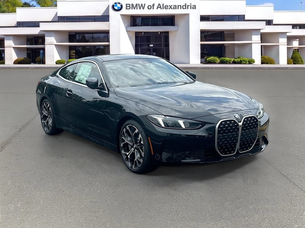 Used 2026 BMW 430i Coupe w/ Parking Assistance Package RWD image 3