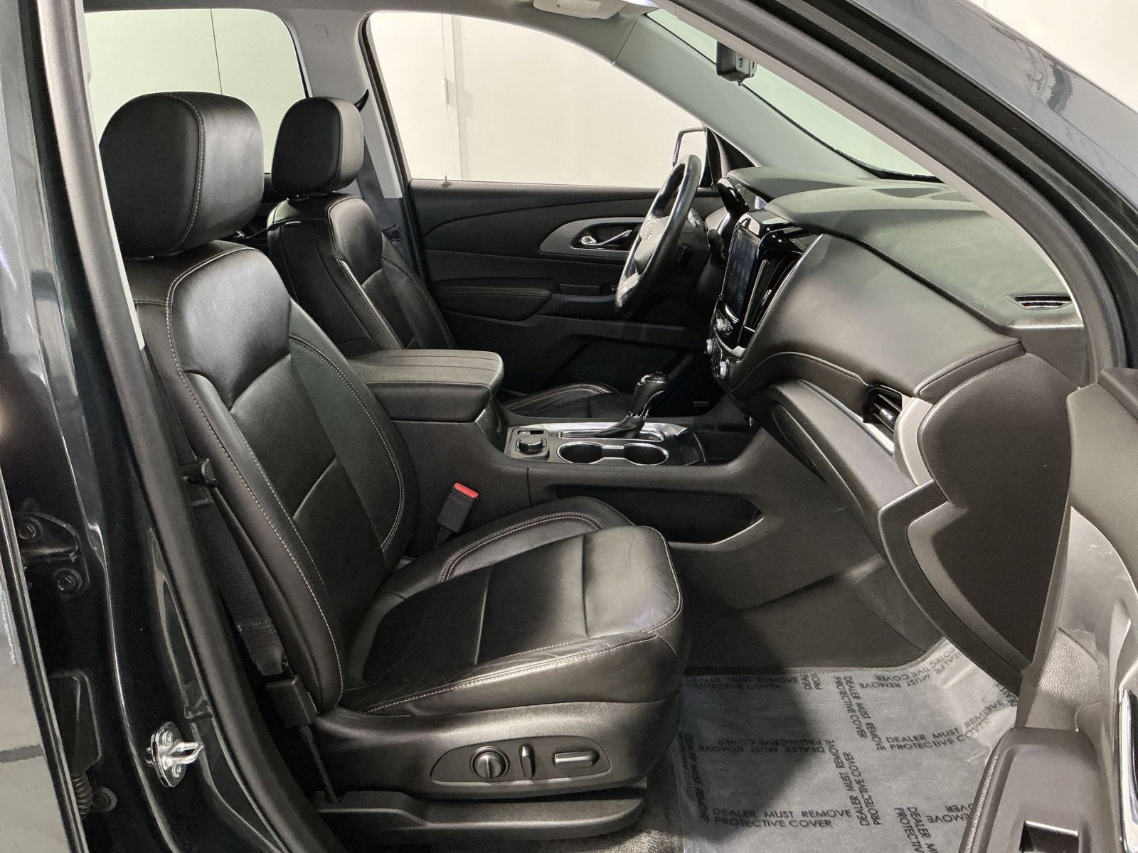 Used 2020 Chevrolet Traverse RS image 34