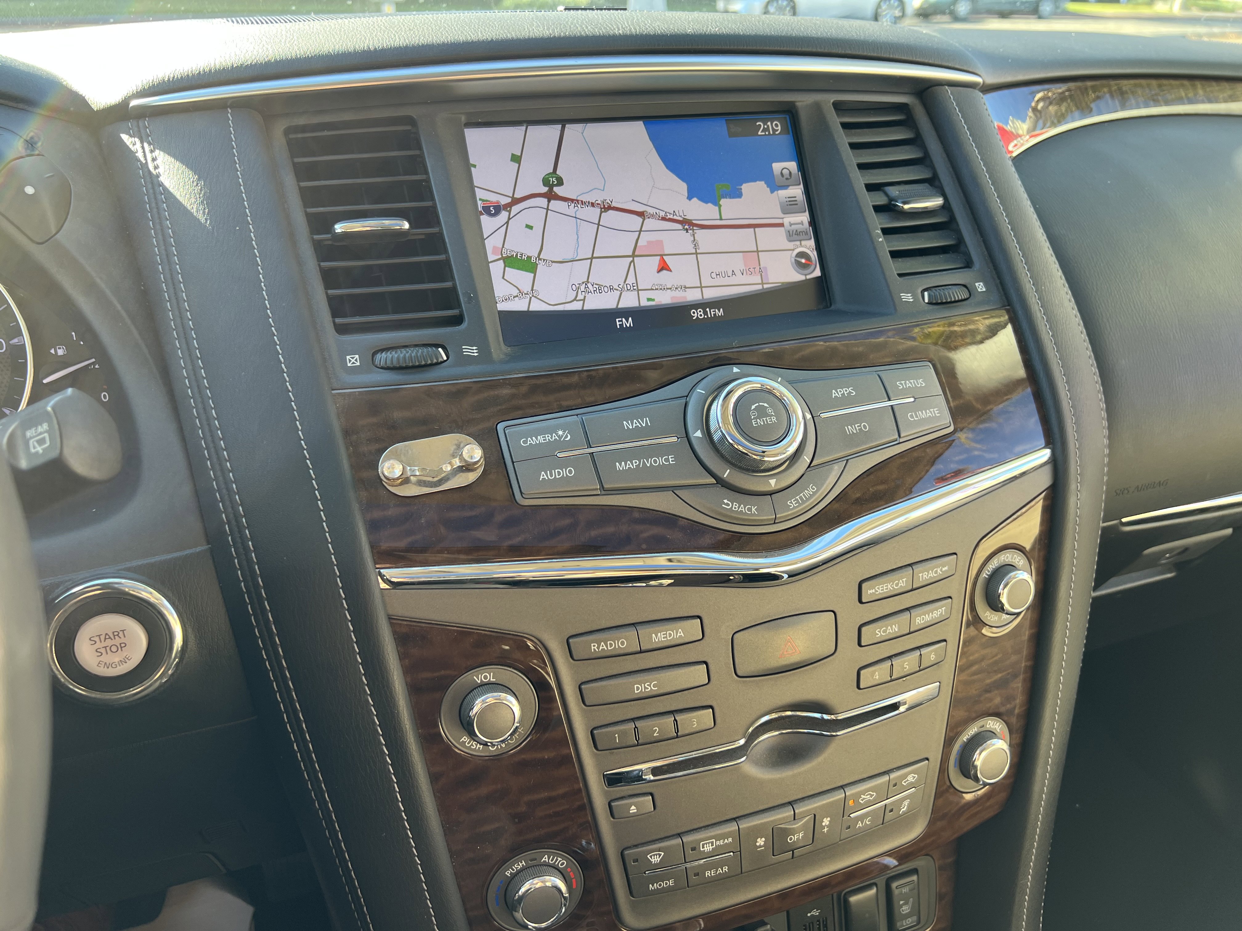 Used 2018 Nissan Armada SL w/ Premium Package image 12