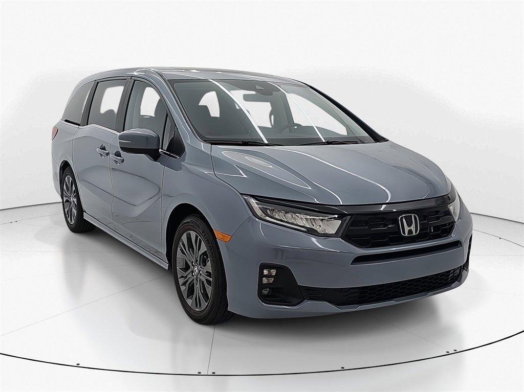 New 2026 Honda Odyssey Touring image 3