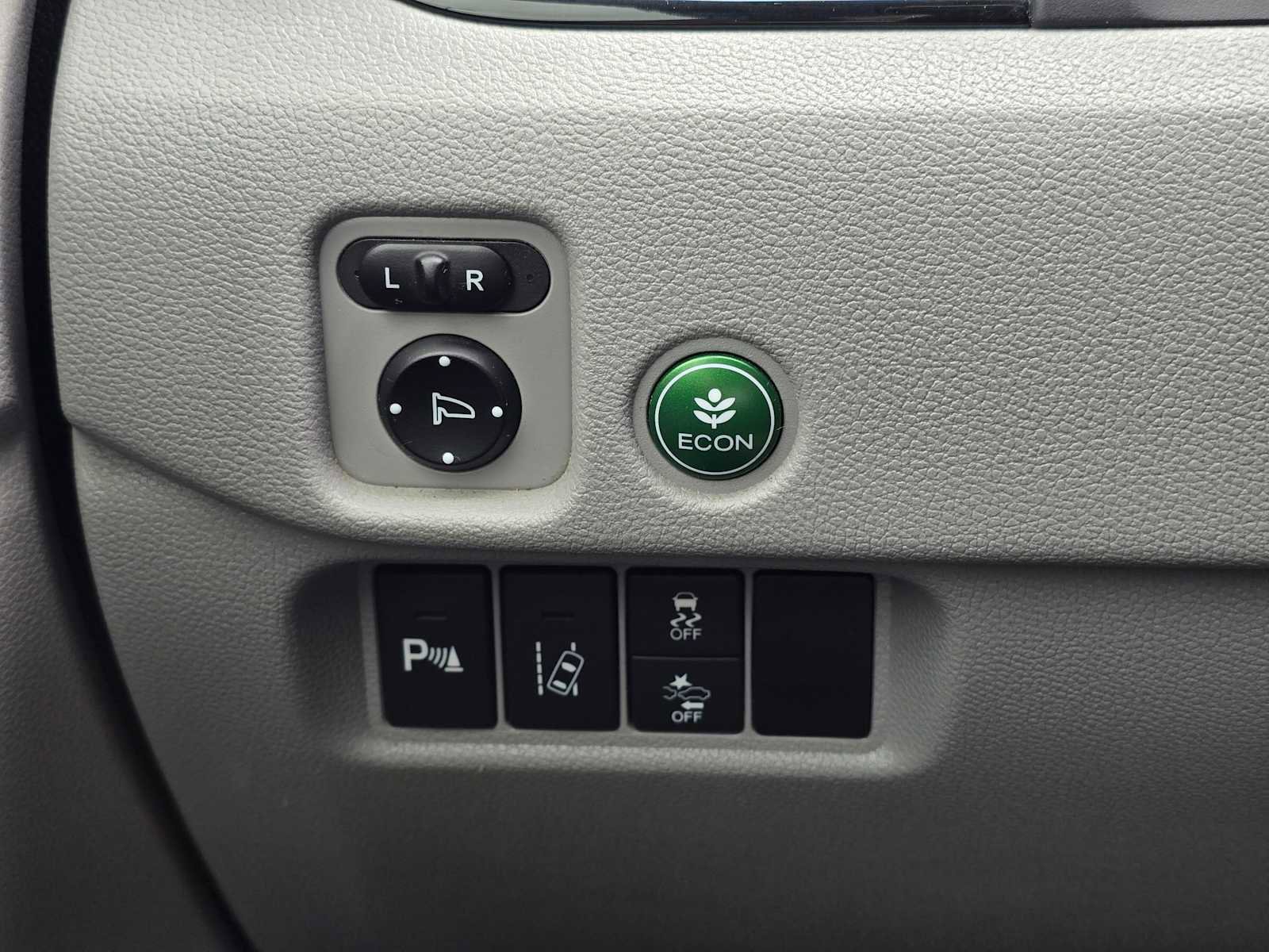 Used 2016 Honda Pilot Touring image 37