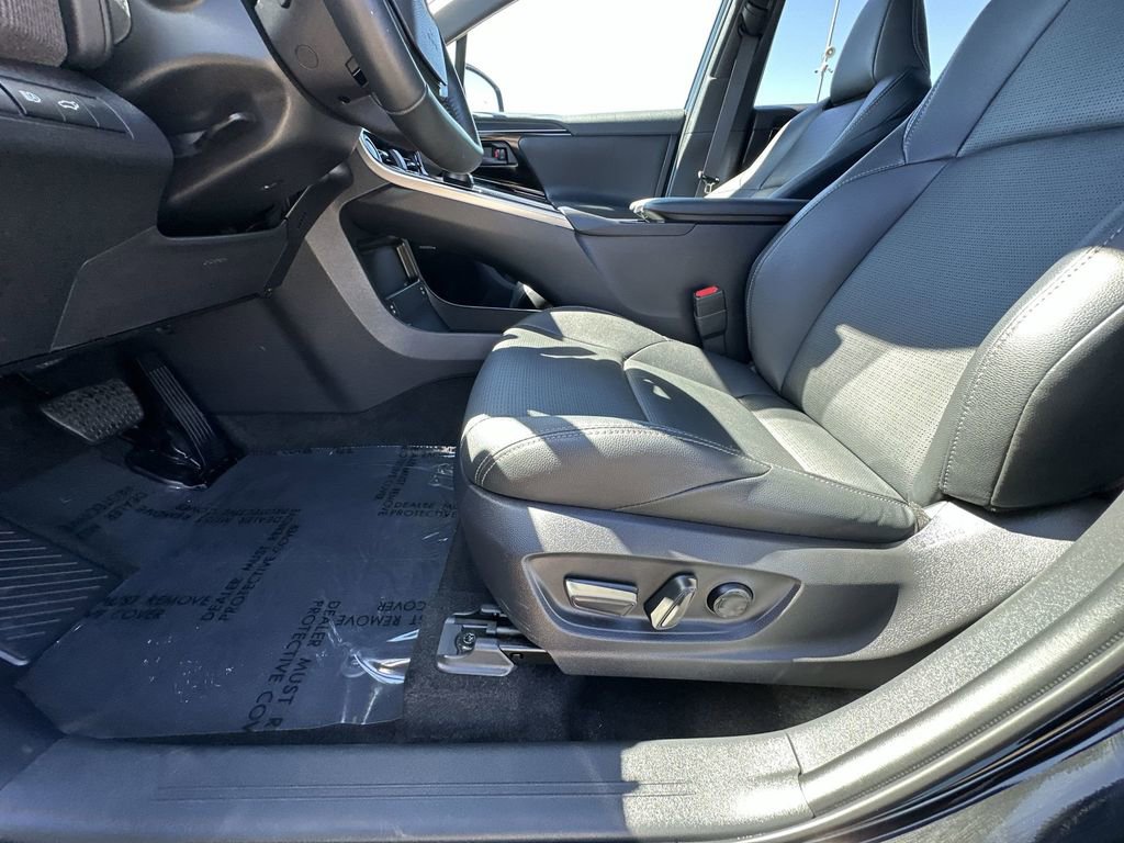 Used 2024 Subaru Solterra Touring image 20