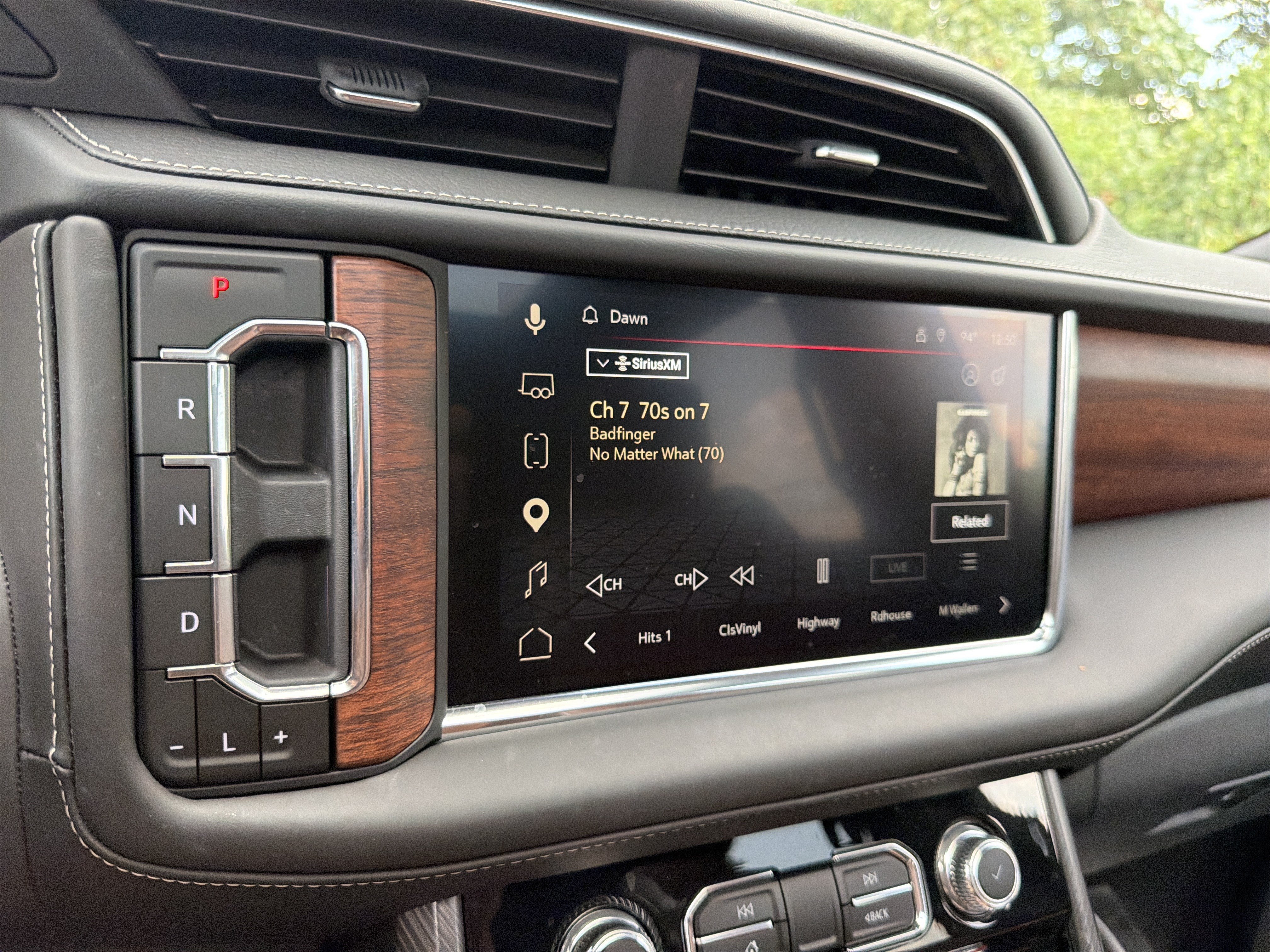 Used 2024 GMC Yukon XL Denali Ultimate AWD/4WD image 26