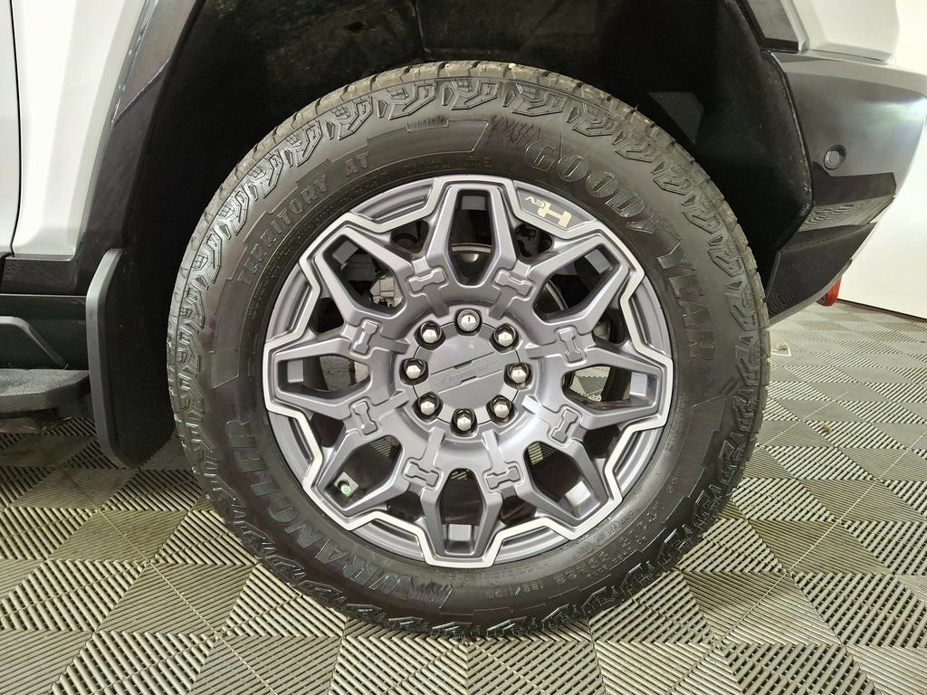 Used 2025 GMC Hummer EV 3X w/ LPO, Sport Package image 33