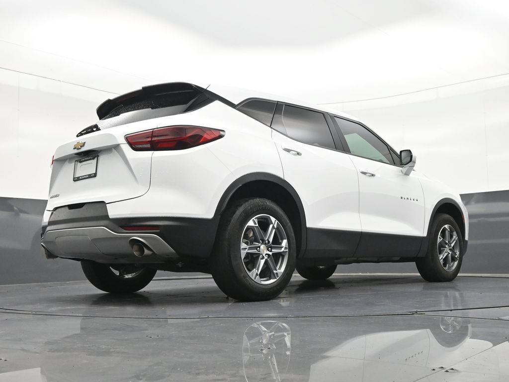 Used 2024 Chevrolet Blazer LT FWD image 28