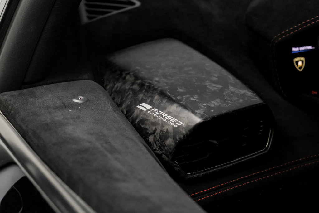 Used 2018 Lamborghini Huracan Performante AWD/4WD image 34