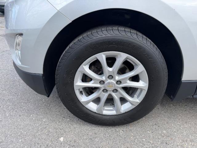 Used 2021 Chevrolet Equinox LT AWD/4WD image 11