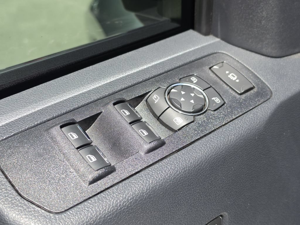 Used 2022 Ford F450 Platinum w/ FX4 Off-Road Package AWD/4WD image 18
